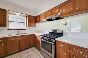 7835 Lumber Jack Dr, Houston, TX 77040 - Photo 9