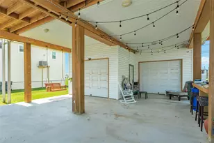 4114 Navarro Dr, Galveston, TX 77554 - Photo 9