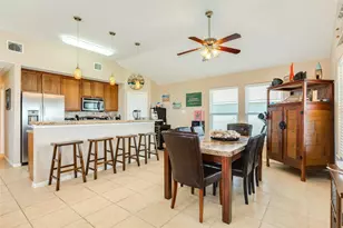 4114 Navarro Dr, Galveston, TX 77554 - Photo 17