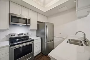 11711 Memorial Dr, Houston, TX 77024 - Photo 3