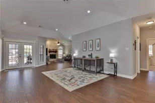 105 Paint Brush St, Lake Jackson, TX 77566 - Photo 7