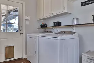 105 Paint Brush St, Lake Jackson, TX 77566 - Photo 17