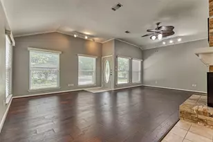 107 Velda Rose Ln, Conroe, TX 77304 - Photo 5