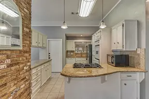 107 Velda Rose Ln, Conroe, TX 77304 - Photo 9