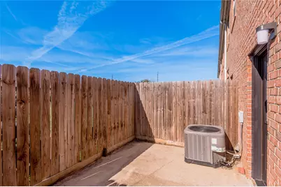 1616 Avenue N #1, Huntsville, TX 77340 - Photo 17