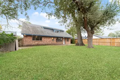 10946 Gulf Valley Street, Houston, TX 77075 - Photo 35