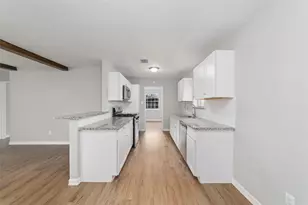 10946 Gulf Valley St, Houston, TX 77075 - Photo 11