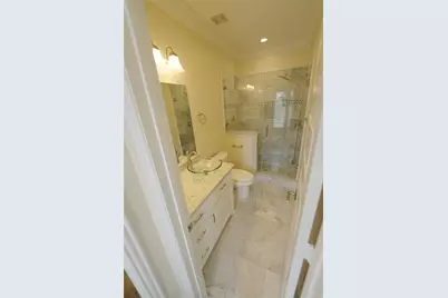 1013 10th Street #B, Galveston, TX 77550 - Photo 17