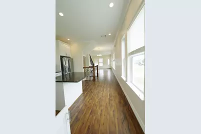 1013 10th Street #B, Galveston, TX 77550 - Photo 9