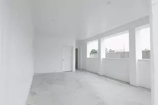 1013 10th St, Galveston, TX 77550 - Photo 31