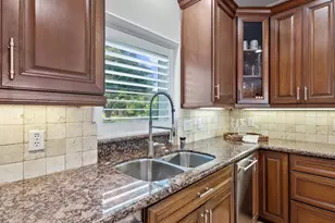 993 Sandy Ct, La Porte, TX 77571 - Photo 9