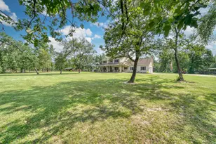 26 Woodland Hills Dr, Huntsville, TX 77320 - Photo 5