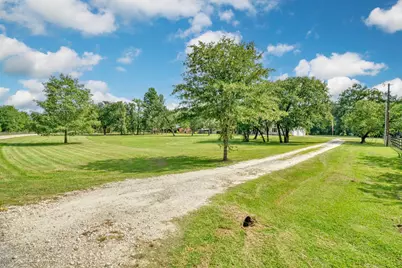 26 Woodland Hills Drive, Huntsville, TX 77320 - Photo 3