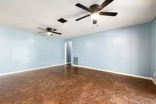 6515 Ashton St, Houston, TX 77091 - Photo 9