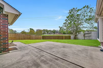 13906 Aspen Knoll Court, Houston, TX 77059 - Photo 25