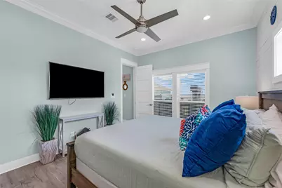 1978 Avenue I, Crystal Beach, TX 77650 - Photo 17