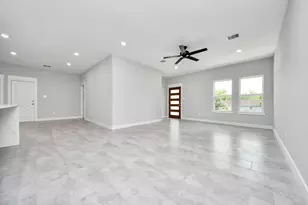 1307 Laskey St, Houston, TX 77034 - Photo 3