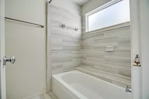 800 Country Pl Dr, Houston, TX 77079 - Photo 25