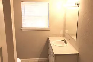 205 Grantham Rd, Baytown, TX 77521 - Photo 21