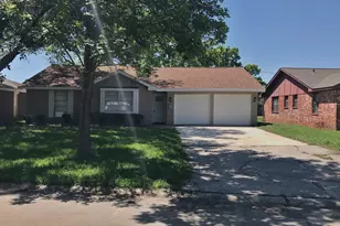 205 Grantham Rd, Baytown, TX 77521 - Photo 1