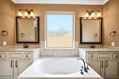 13835 Slate Mountain Lane, Houston, TX 77044 - Photo 17