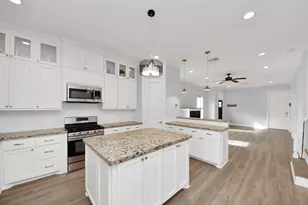 1320 Dorothy St, Houston, TX 77008 - Photo 9