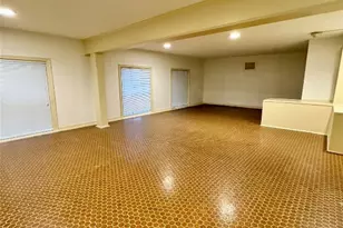 2309 Strand St, Galveston, TX 77550 - Photo 15