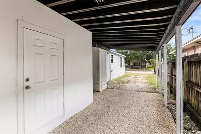 2701 Almendares Avenue, Pasadena, TX 77506 - Photo 17