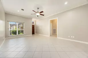 1811 Leisure Ct, Pasadena, TX 77504 - Photo 5