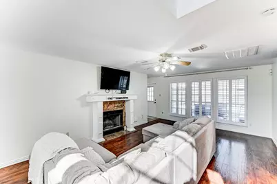 2004 Saber Court, League City, TX 77573 - Photo 9
