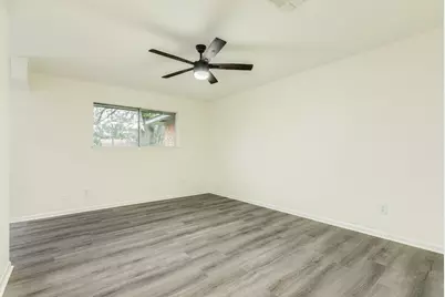 112 Pine St, Lake Jackson, TX 77566 - Photo 15