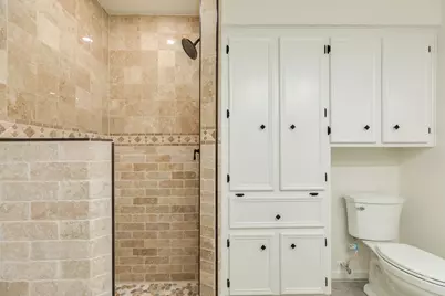 112 Pine St, Lake Jackson, TX 77566 - Photo 17