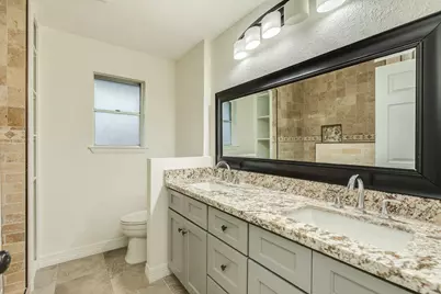 112 Pine St, Lake Jackson, TX 77566 - Photo 21