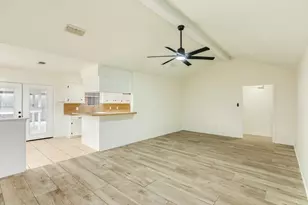 112 Pine St, Lake Jackson, TX 77566 - Photo 9