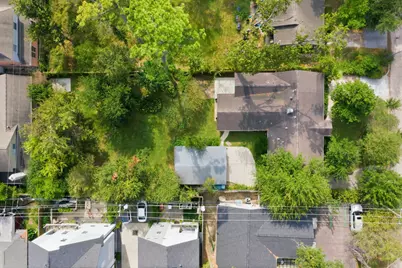 1320 Woodvine Drive, Houston, TX 77055 - Photo 39