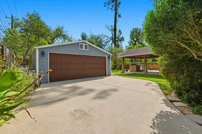 1320 Woodvine Drive, Houston, TX 77055 - Photo 33
