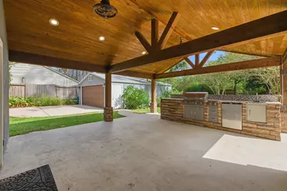 1320 Woodvine Drive, Houston, TX 77055 - Photo 31