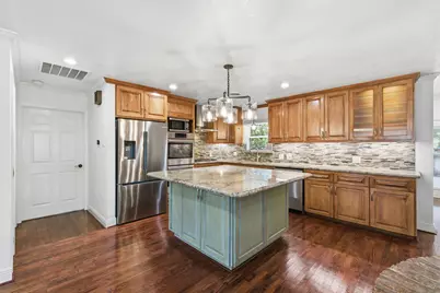 1320 Woodvine Drive, Houston, TX 77055 - Photo 5