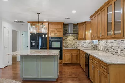 1320 Woodvine Drive, Houston, TX 77055 - Photo 9