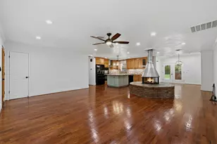 1320 Woodvine Dr, Houston, TX 77055 - Photo 13