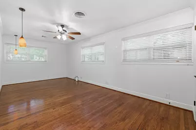 1320 Woodvine Drive, Houston, TX 77055 - Photo 23