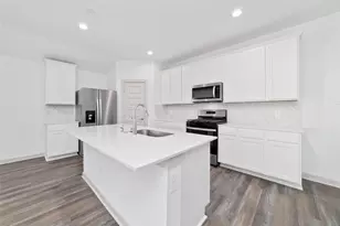 7010 Fleetwood Crescent Wy, Richmond, TX 77407 - Photo 9