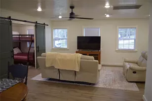 237 Shawnee Dr, Onalaska, TX 77360 - Photo 11