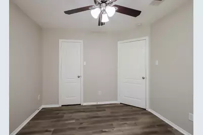 1089 Shadow Glenn Drive, Conroe, TX 77301 - Photo 11