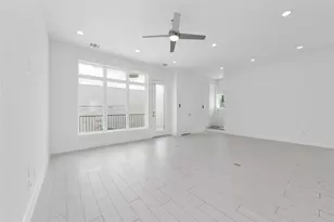 6106 Clarkson Ln, Houston, TX 77055 - Photo 11