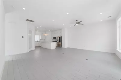 6106 Clarkson Lane #D, Houston, TX 77055 - Photo 9