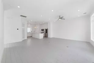 6106 Clarkson Ln, Houston, TX 77055 - Photo 9