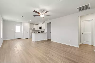 8203 Burnt Orchid Drive, Houston, TX 77016 - Photo 3