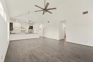 3413 Omega St, Houston, TX 77022 - Photo 15