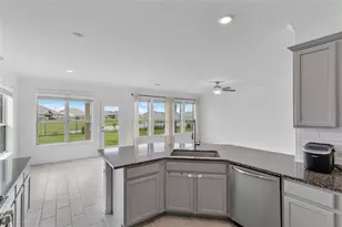9818 Colonial Downs Dr, Mont Belvieu, TX 77523 - Photo 13